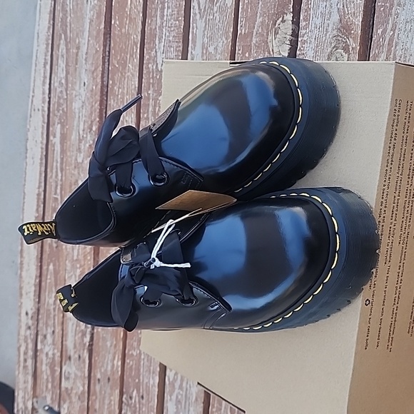 Dr. Martens  Holly Leather Platform Shoes Women's size 10 ,Men Size 9 - Picture 5 of 10